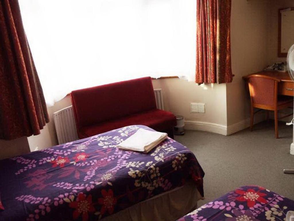 Sk Heathrow Hotel Hayes  Pokoj fotografie